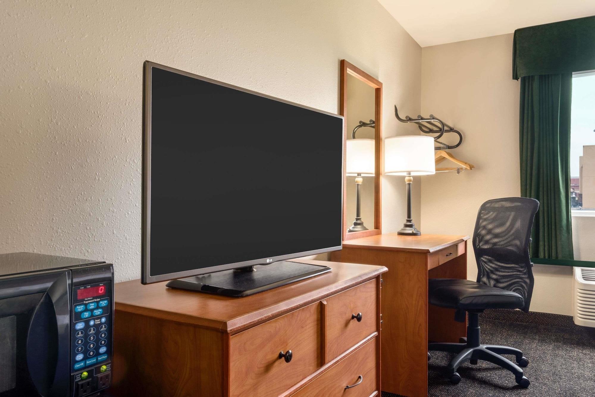 ทราเวลลอดจ์ มิสซูรี วัลเลย์ Hotel Missouri Valley ภายนอก รูปภาพ